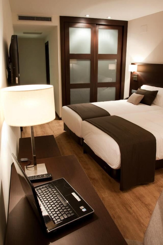 HOTEL PALOMA 35/37