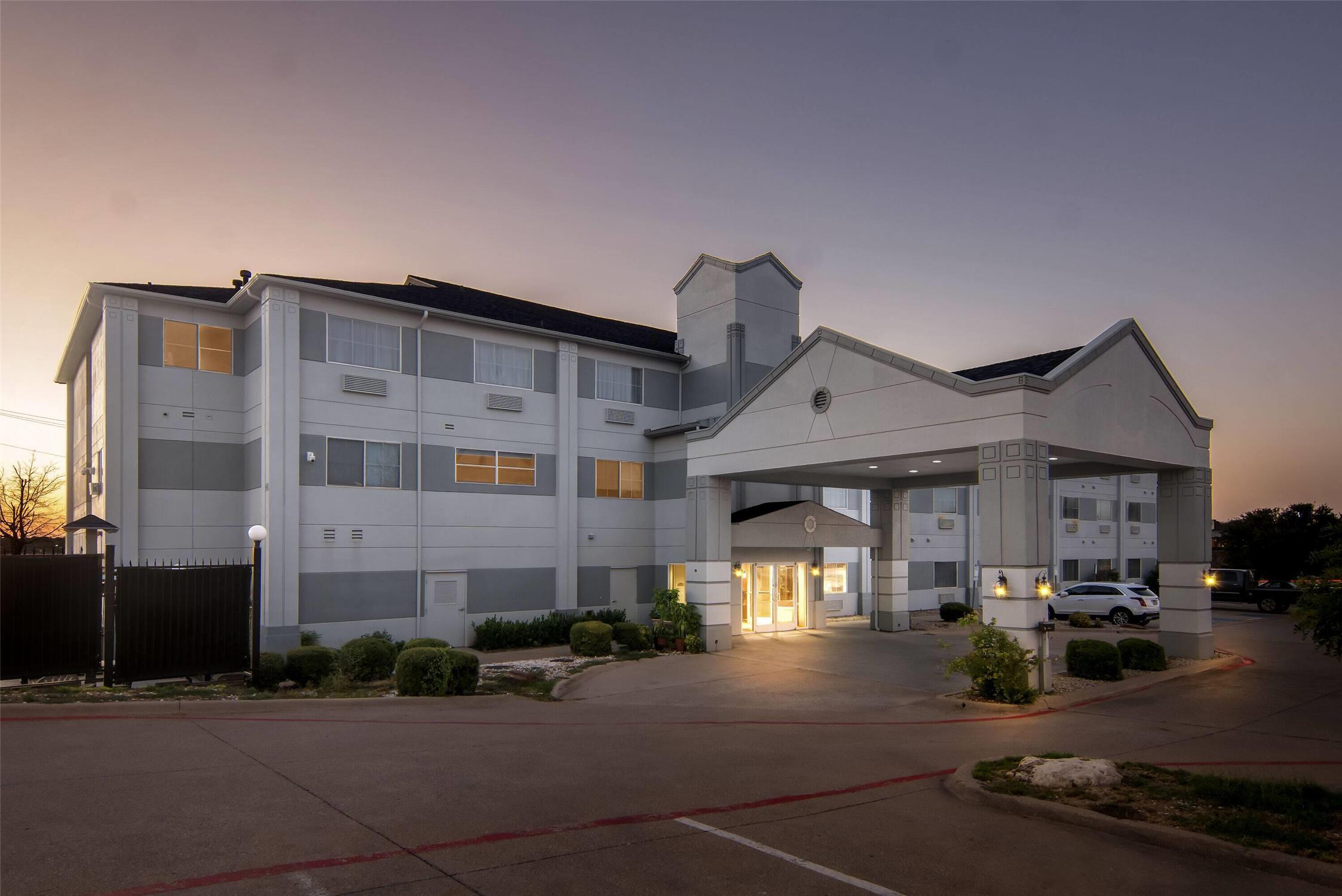 Super 8 by Wyndham Weatherford 2/26