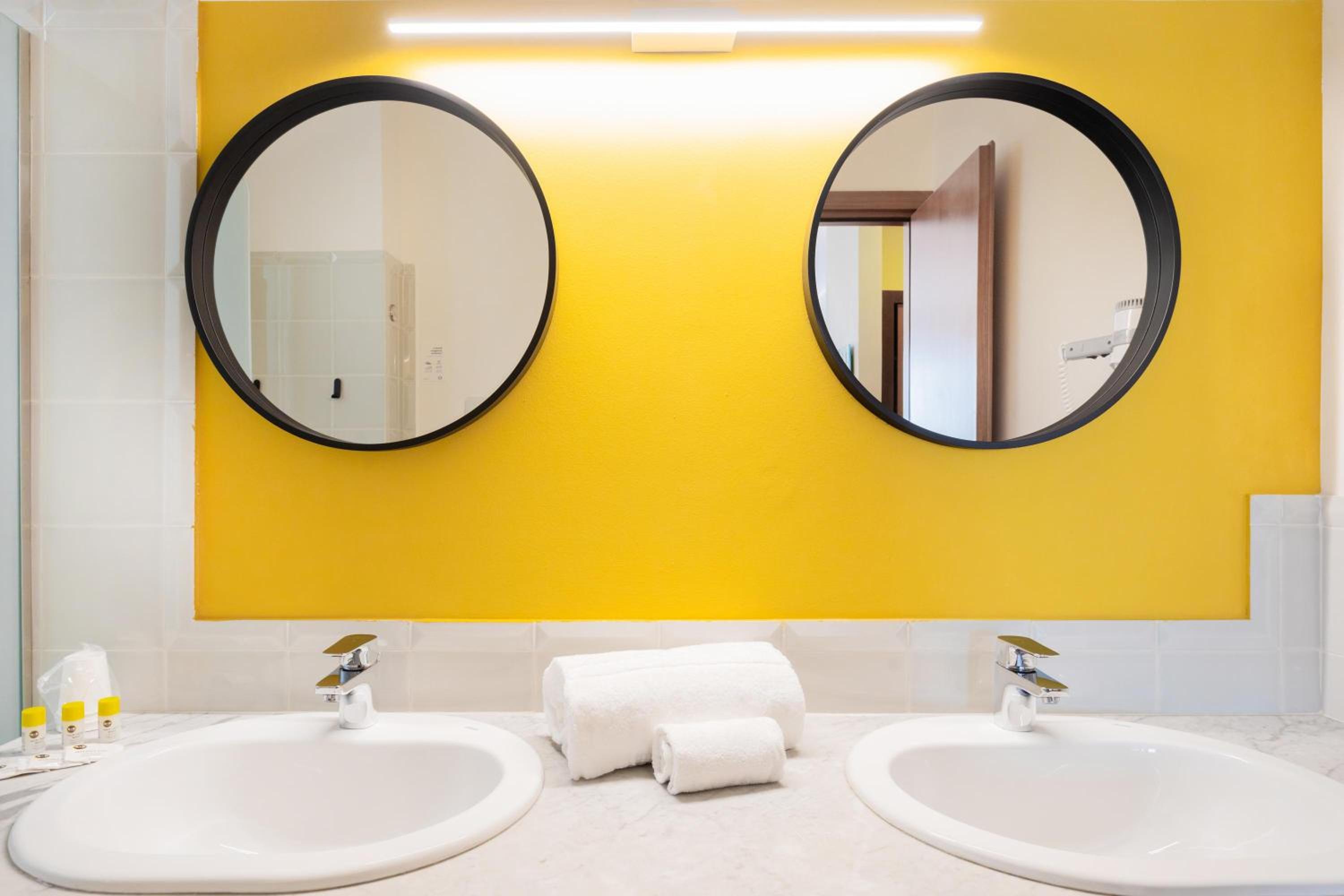 جناح جونيور، B&B Hotel Palermo Quattro Canti 9/9