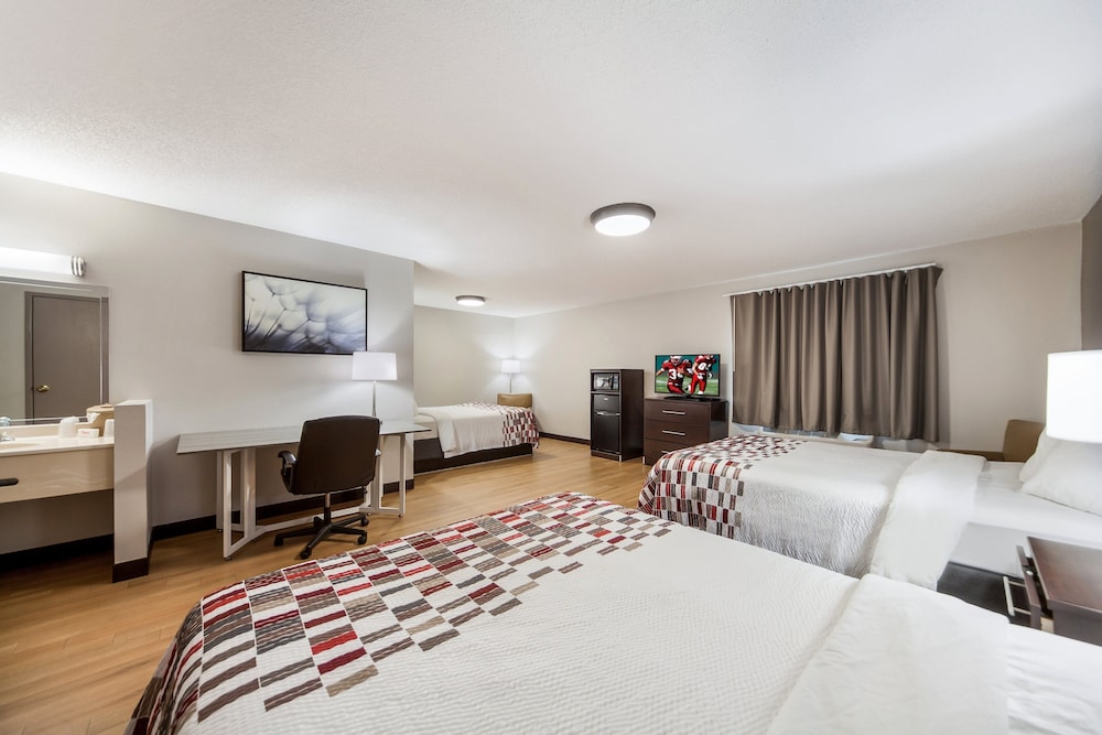 Red Roof Inn & Suites Omaha - Council Bluffs 7/47