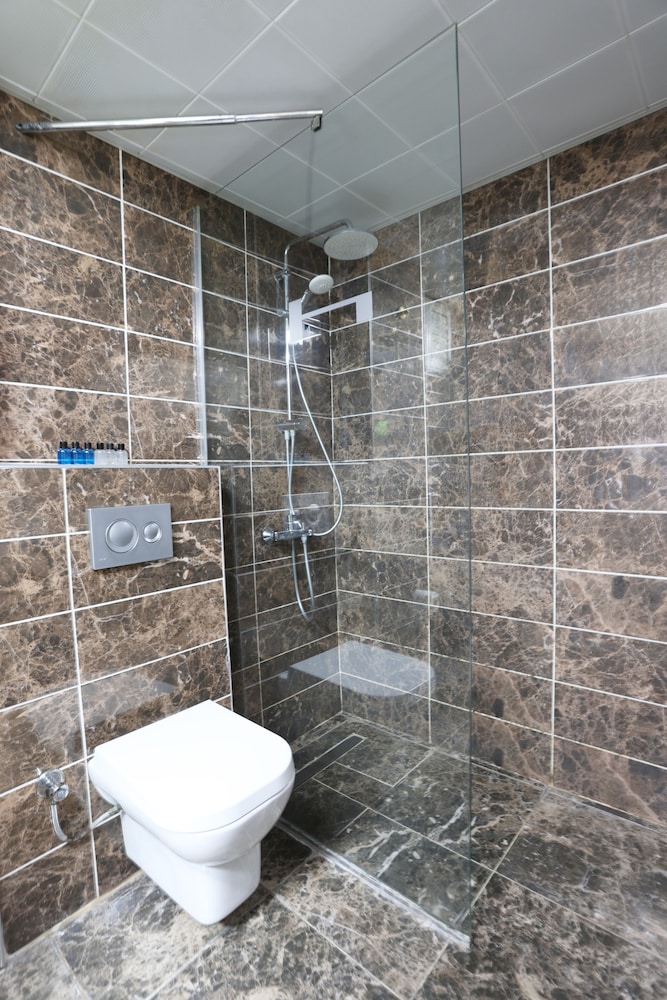 Riva Hotel Alsancak 46/47