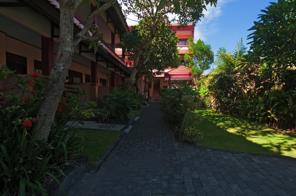 Pesona Beach Inn 36/45