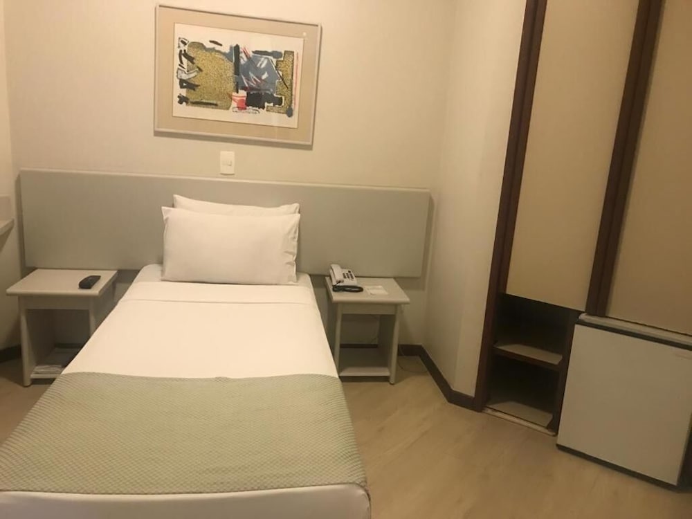 Boulevard Express Hotel 12/30