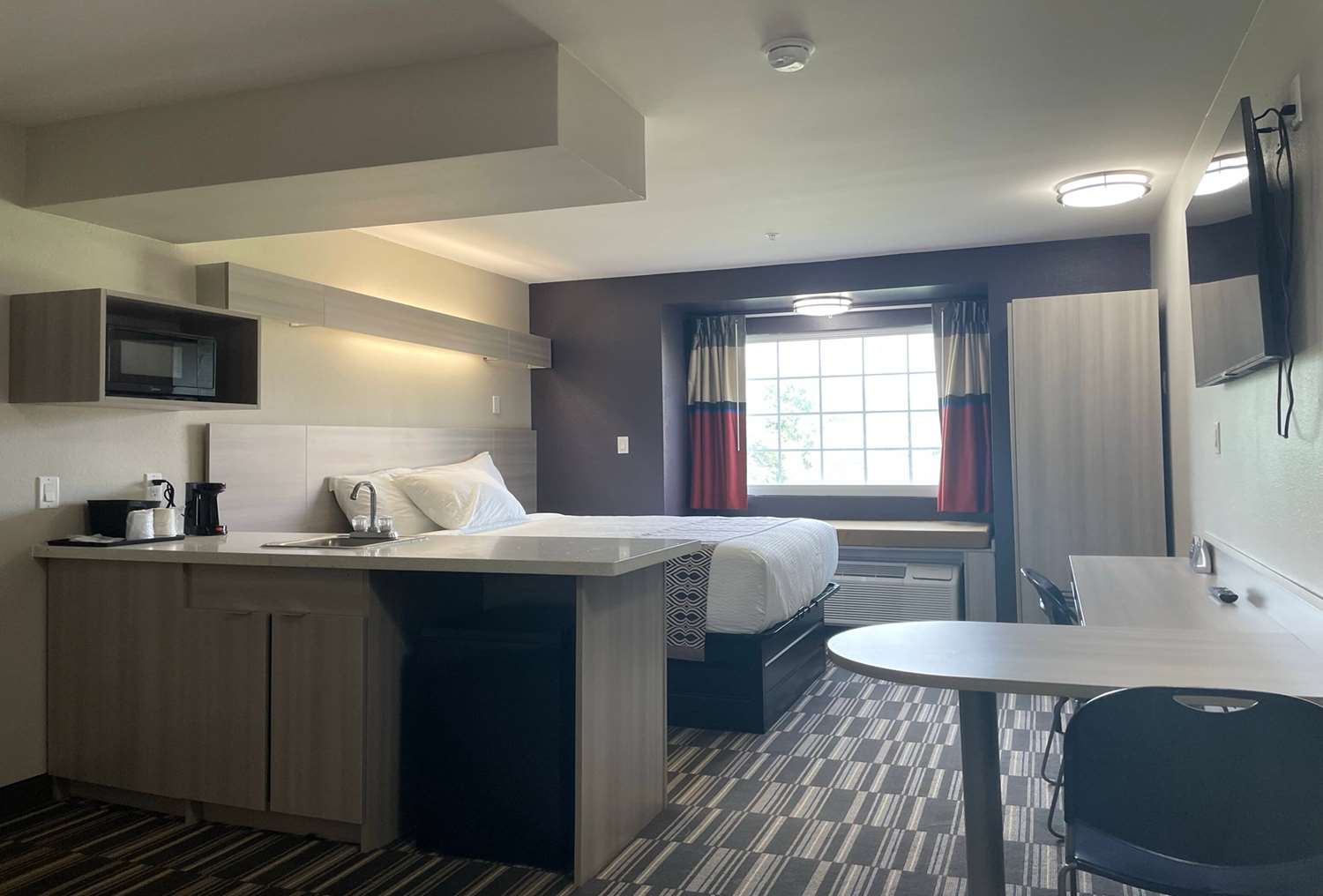 Microtel Inn and Suites by Wyndham Bossier City 10/46
