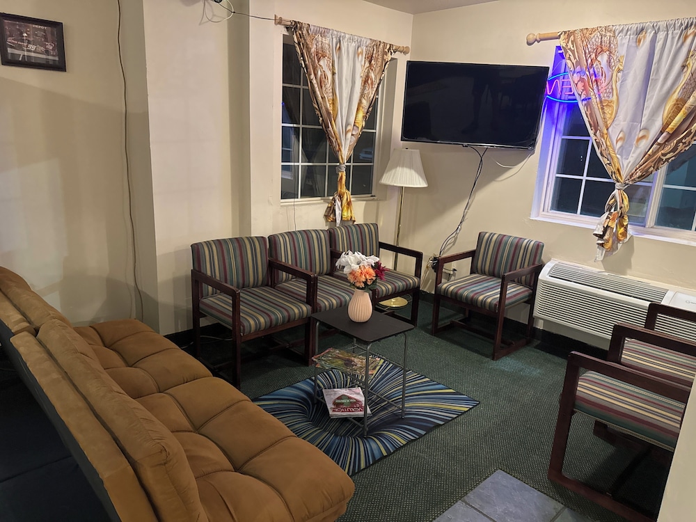 Highland Inn Peculiar 28/52