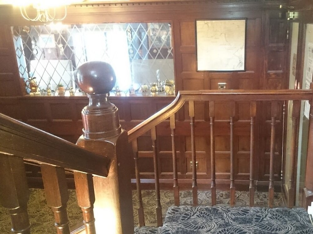 The Silverdale Hotel 4/46