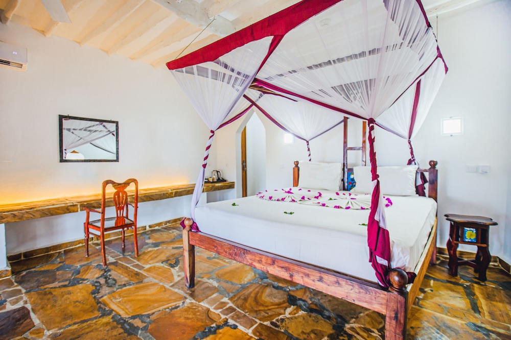 AHG Waridi Beach Resort & Spa 11/47