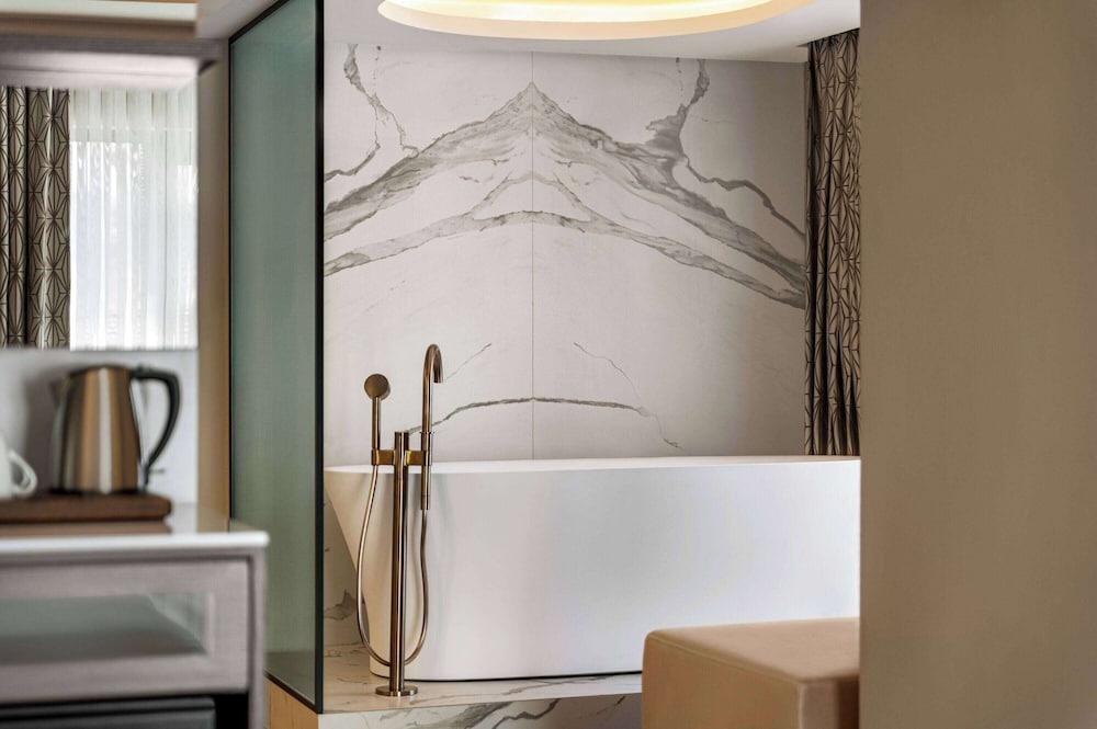 Boreas Hotel, Trademark Collection by Wyndham 6/60