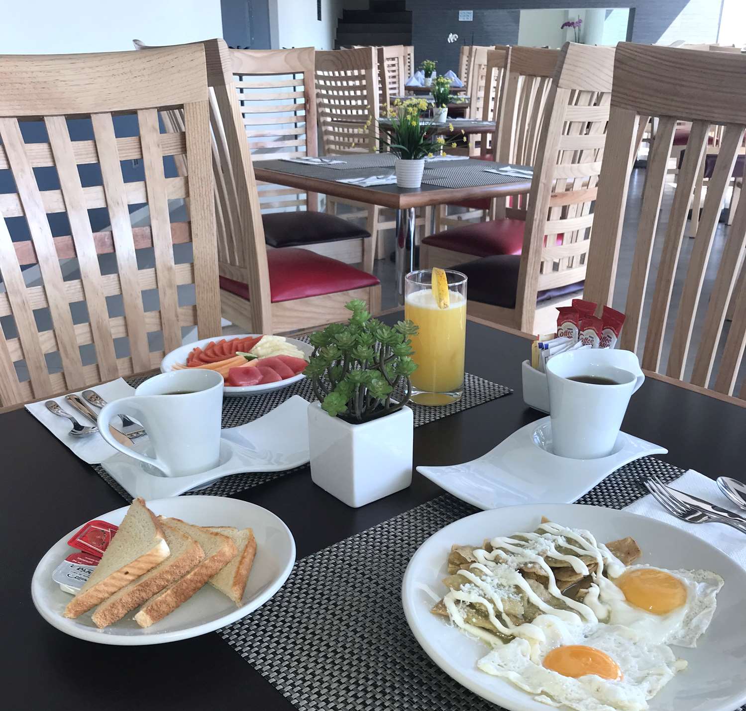 Best Western Plus Metepec & Suites 17/17