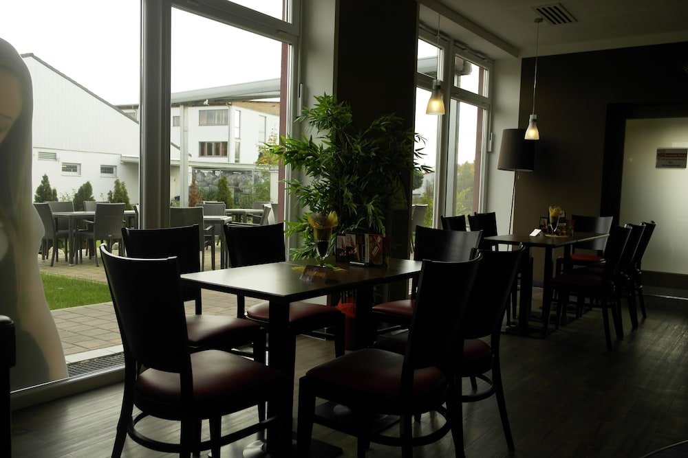 DREAM INN REGENSBURG 33/43