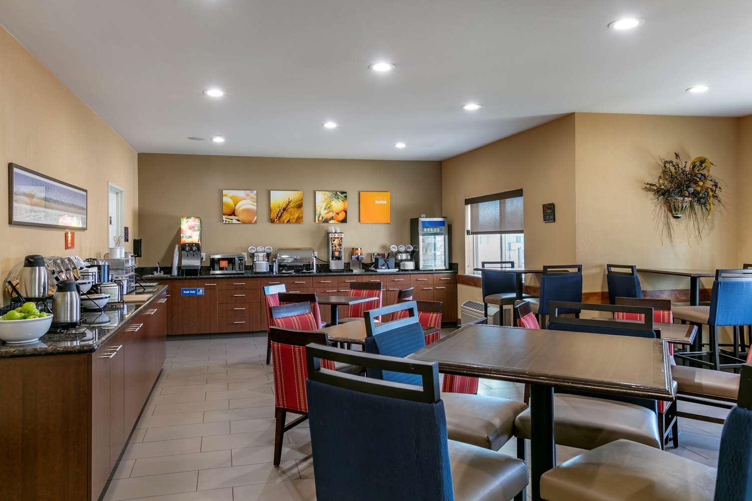 Comfort Inn Fort Collins North 28/32