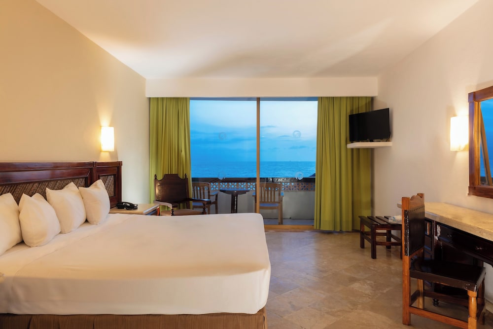 Las Palmas By The Sea All Inclusive 18/50