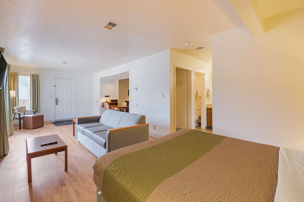 Studio 6 Extended Stay - Greensboro, NC 25/47