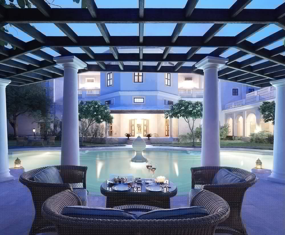 TAJ FALAKNUMA PALACE 3/81