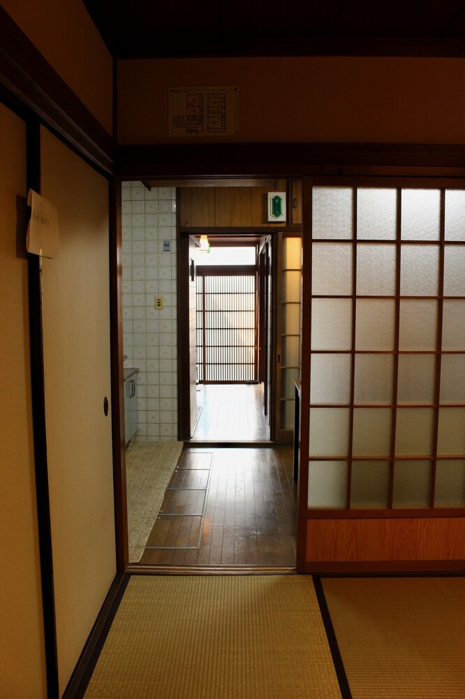 Jizo House 20/48