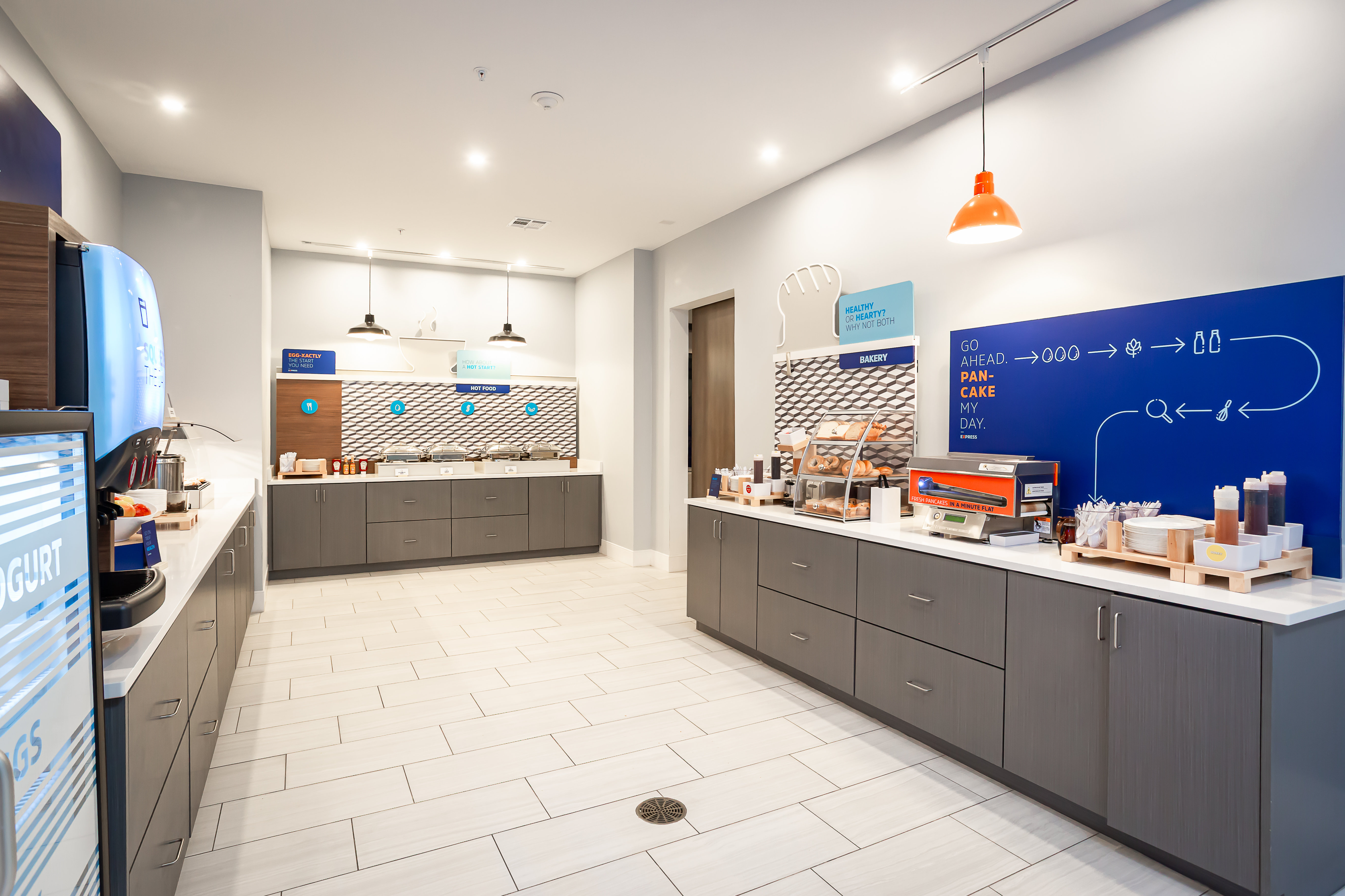 Holiday Inn Express and Suites Waco Downtown by IHG 7/40