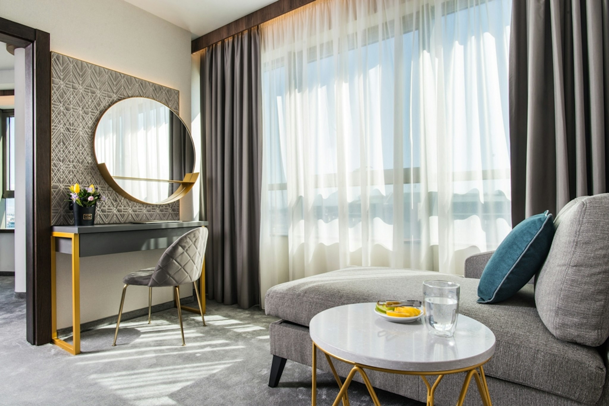 Rosslyn Central Park Hotel 43/58