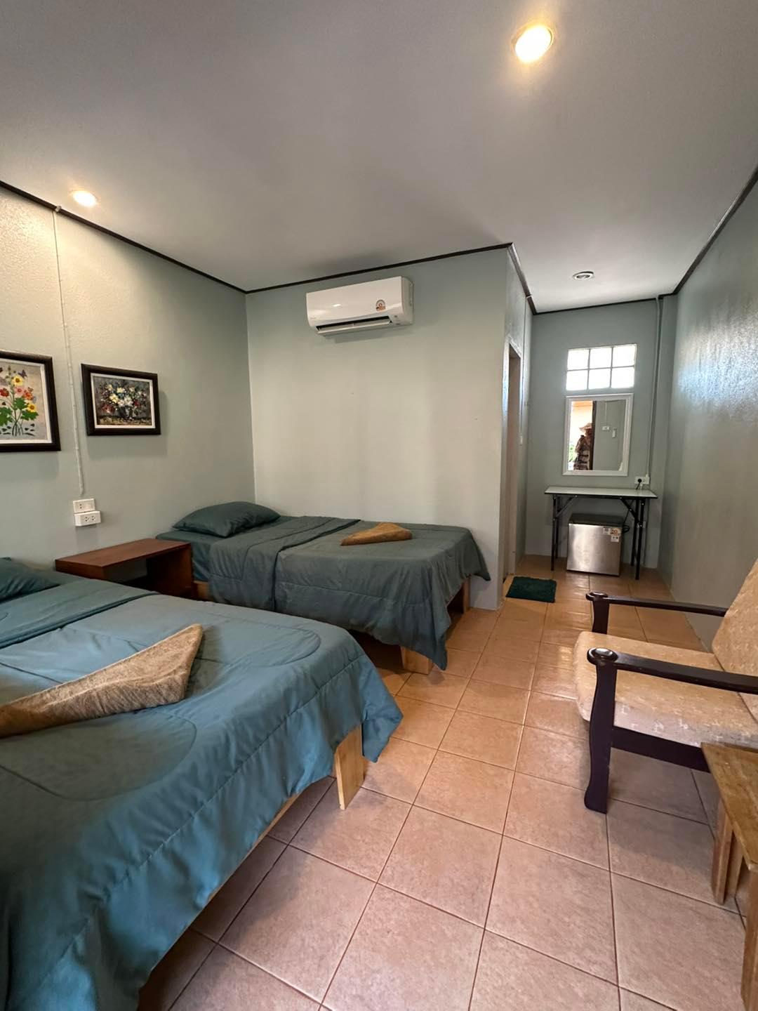 Standard, Twin Beds