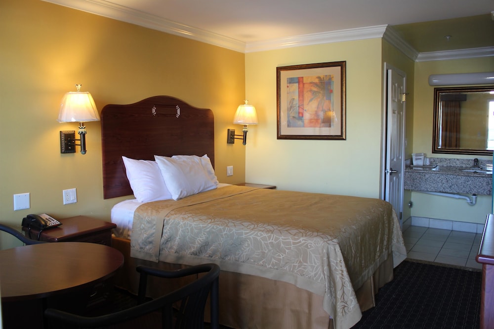 Motel6 South Gate, CA 27/56
