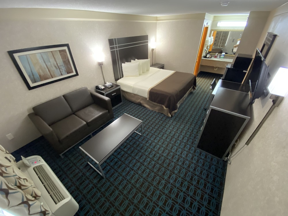 Deluxe Inn Fayetteville 40/61