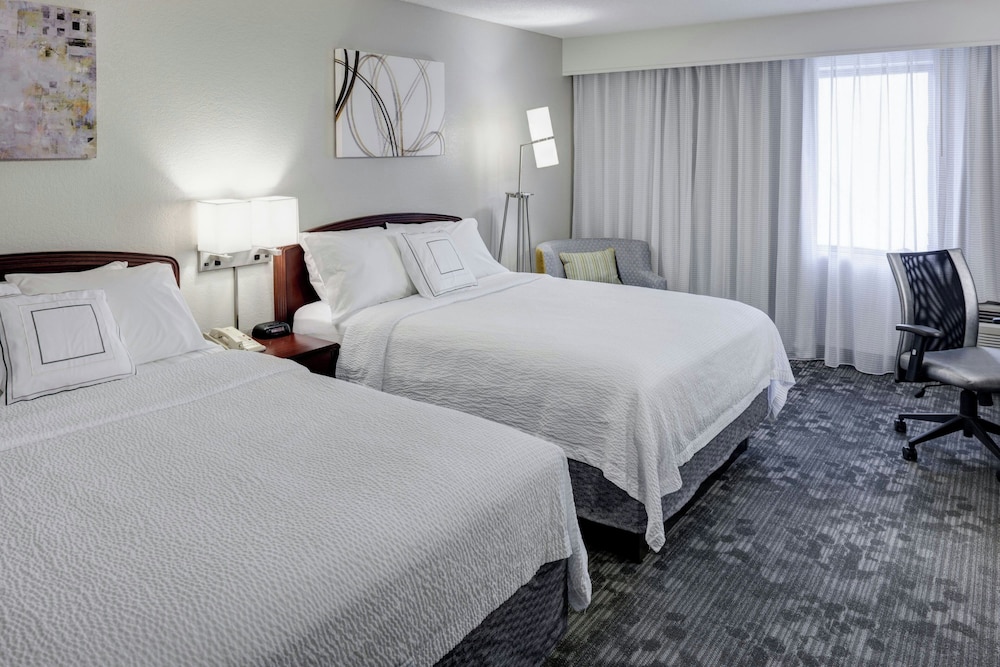 Room, 2 Queen Beds, Sofa