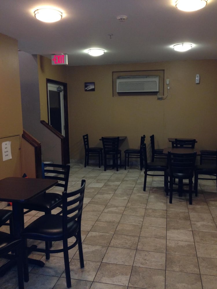 Kalika Hotel Niagara Falls Downtown NY 21/28