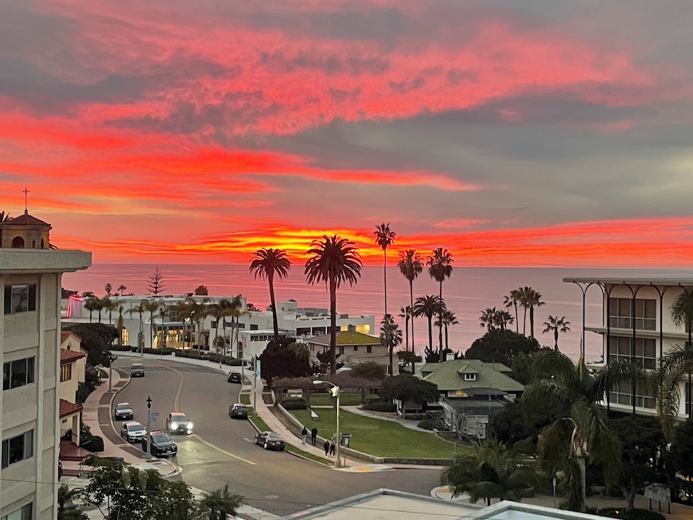 Inn By The Sea La Jolla 57/60