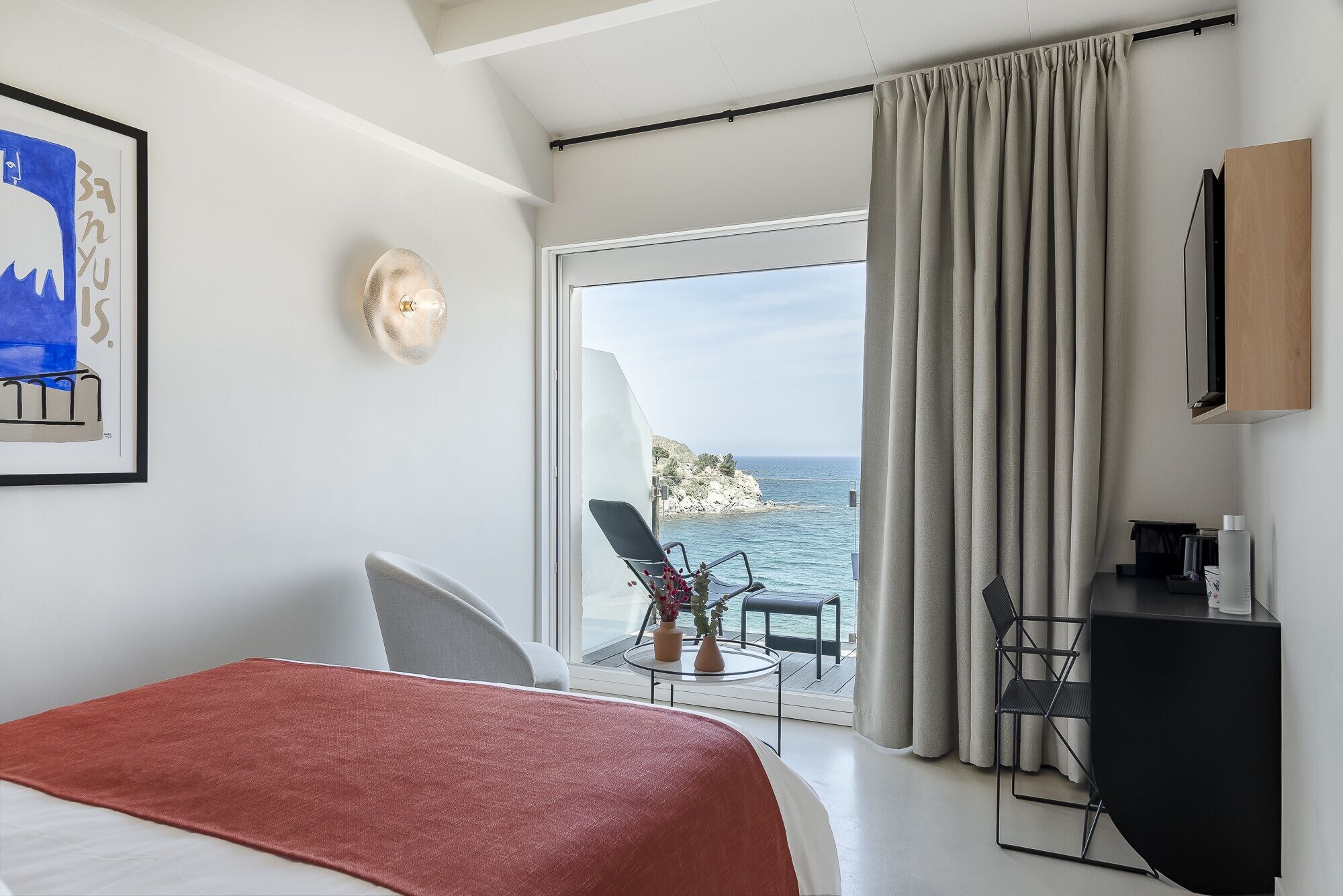 Superior, Queen Bed, Sea View, Balcony
