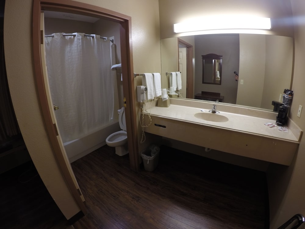 Americas Best Value Inn La Porte 29/46