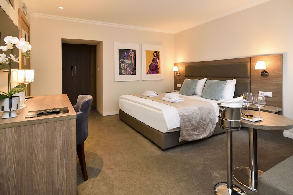 Opera Garni Hotel Belgrade 2/45