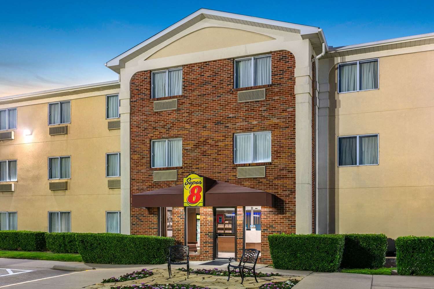 Super 8 By Wyndham Grapevine Dfw Airport Northwest 31/36