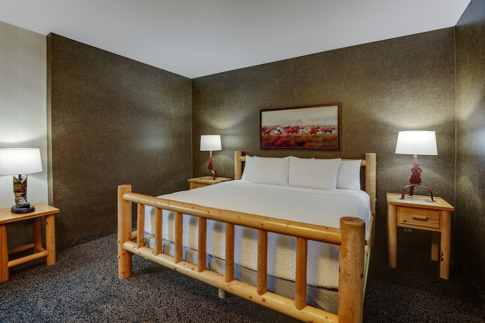 Expanded, King Bed, Bunk Bed, Sofa
