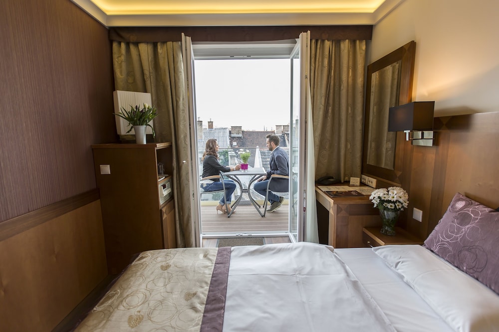 Carlton Hotel Buda Castle 25/64