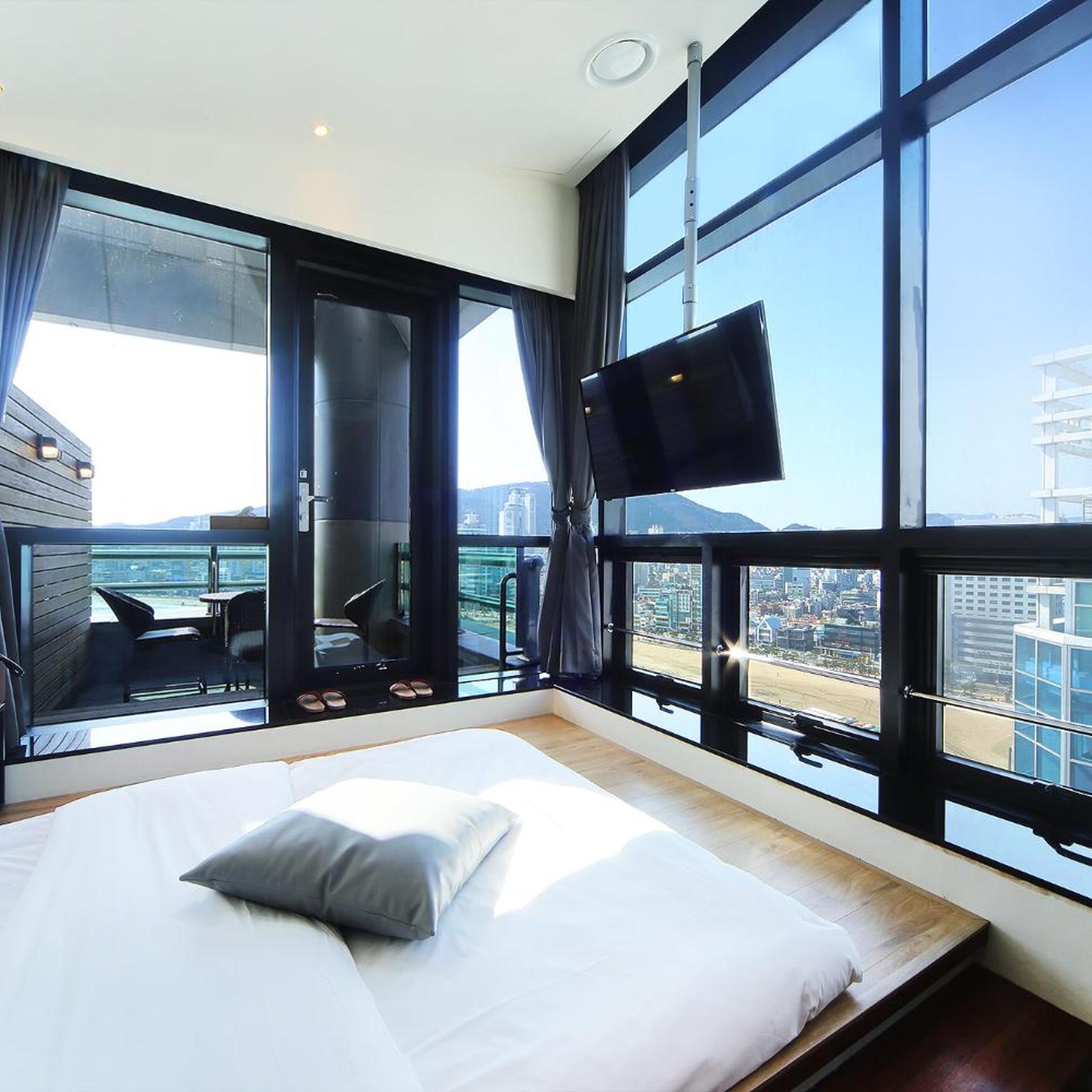 Korean, Deluxe, Double Bed, Sea View, Terrace