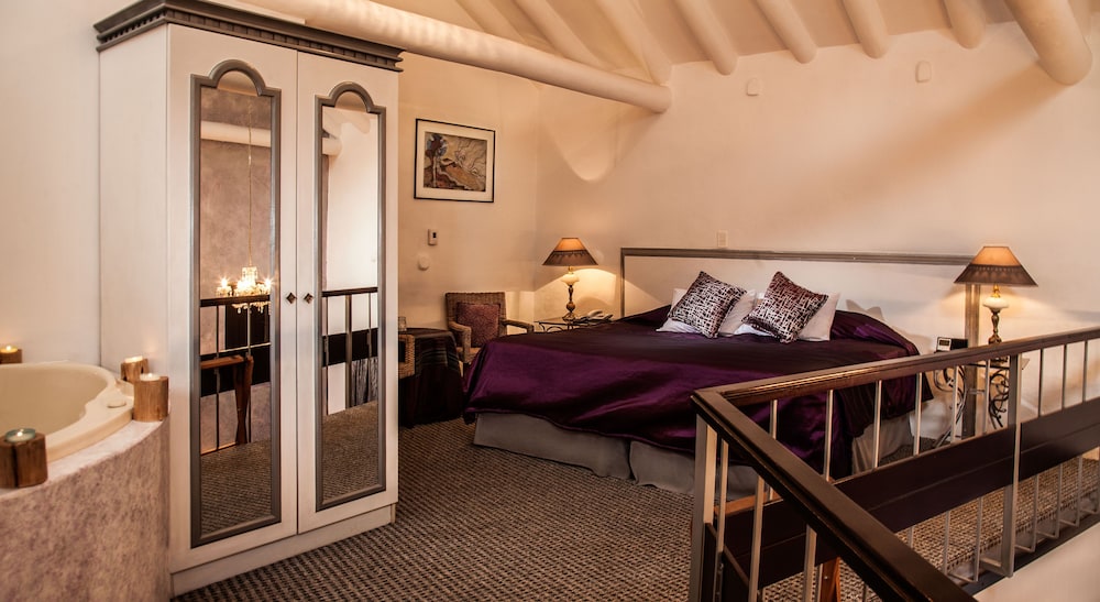 ANDEAN WINGS BOUTIQUE HOTEL 34/35
