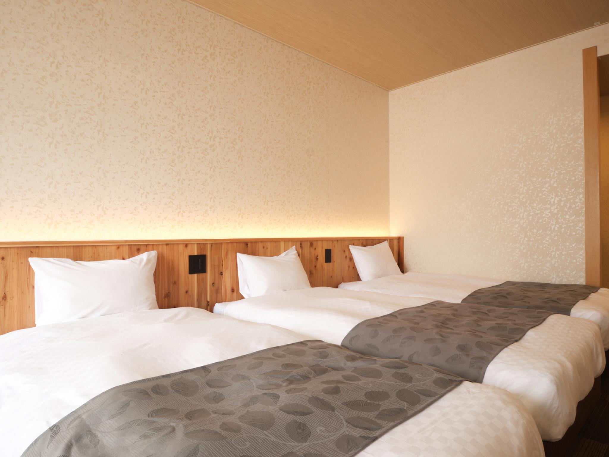 Triple Room