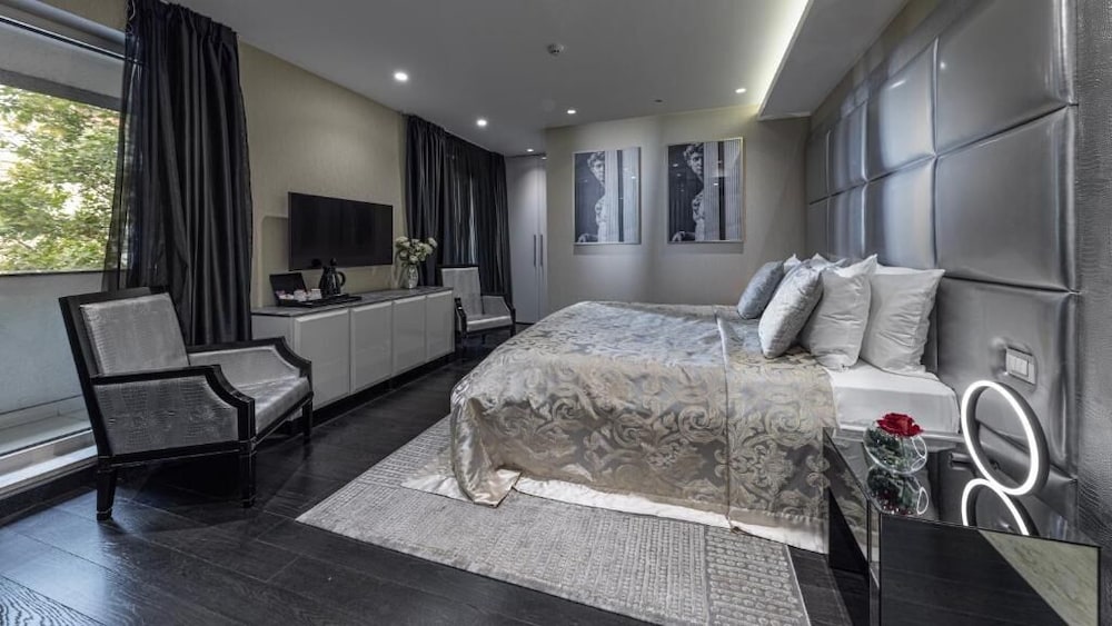 Hotel 9 30/41