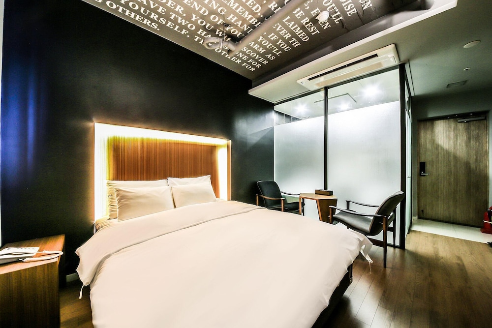 BLVD Hotel 18/29