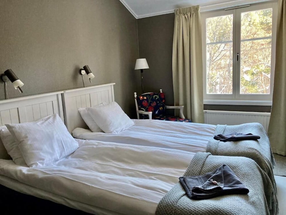Skeviks Gård 10/50