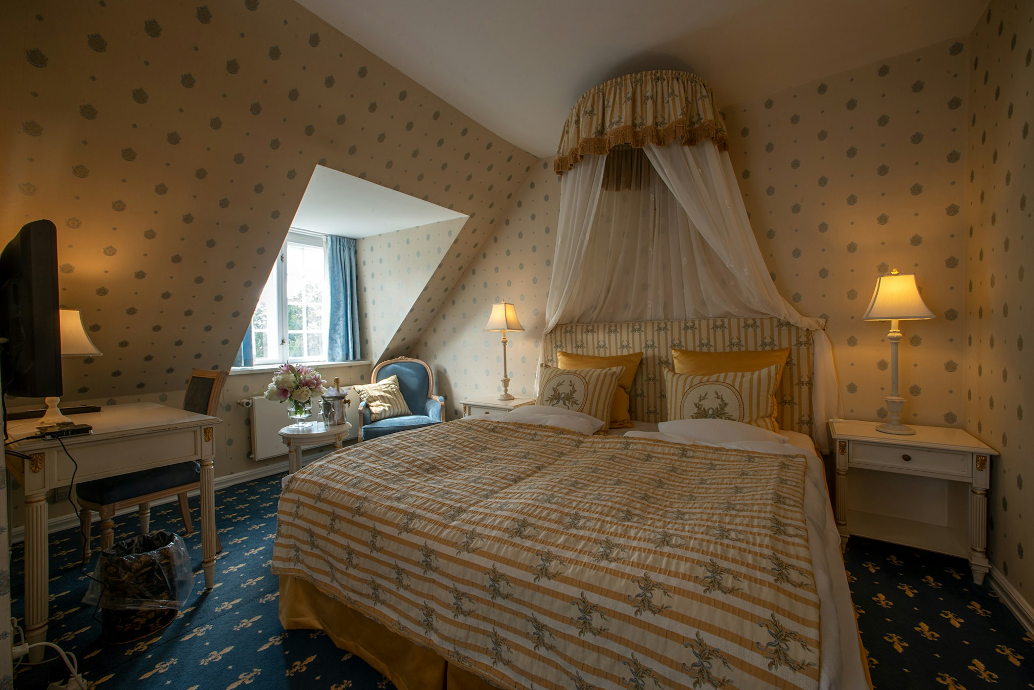 Sauntehus Slotshoteler 7/28