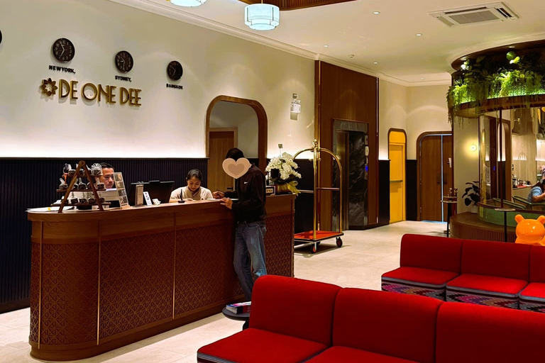 Hotel De One Dee 1/11