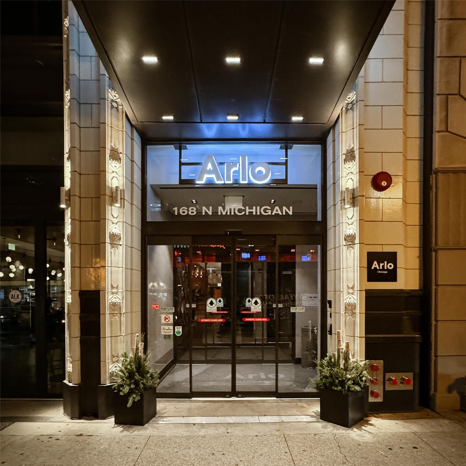 Arlo Chicago 4/54