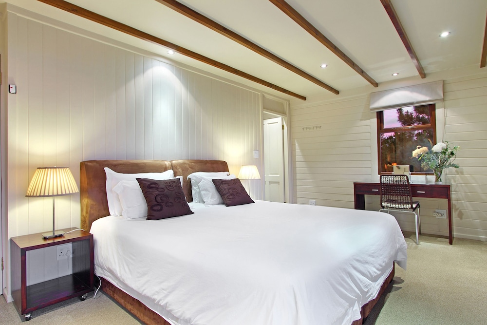 Comfort, Cottage, 1 Queen and 1 Single Bed, Mountain Side, Bay View