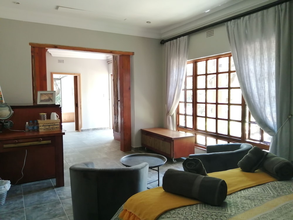 Ikamu's lodge 24/50