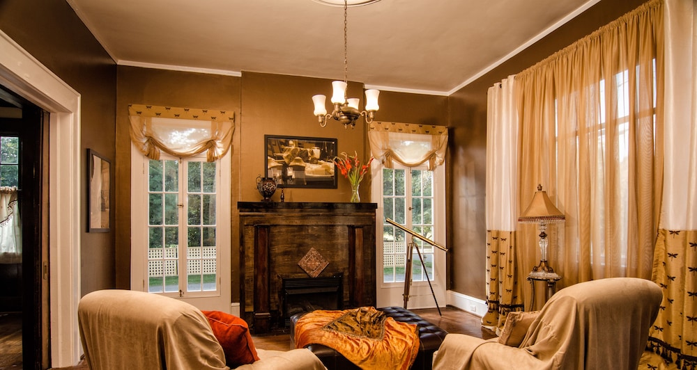 Morgan and Wells B&amp;B 19/24
