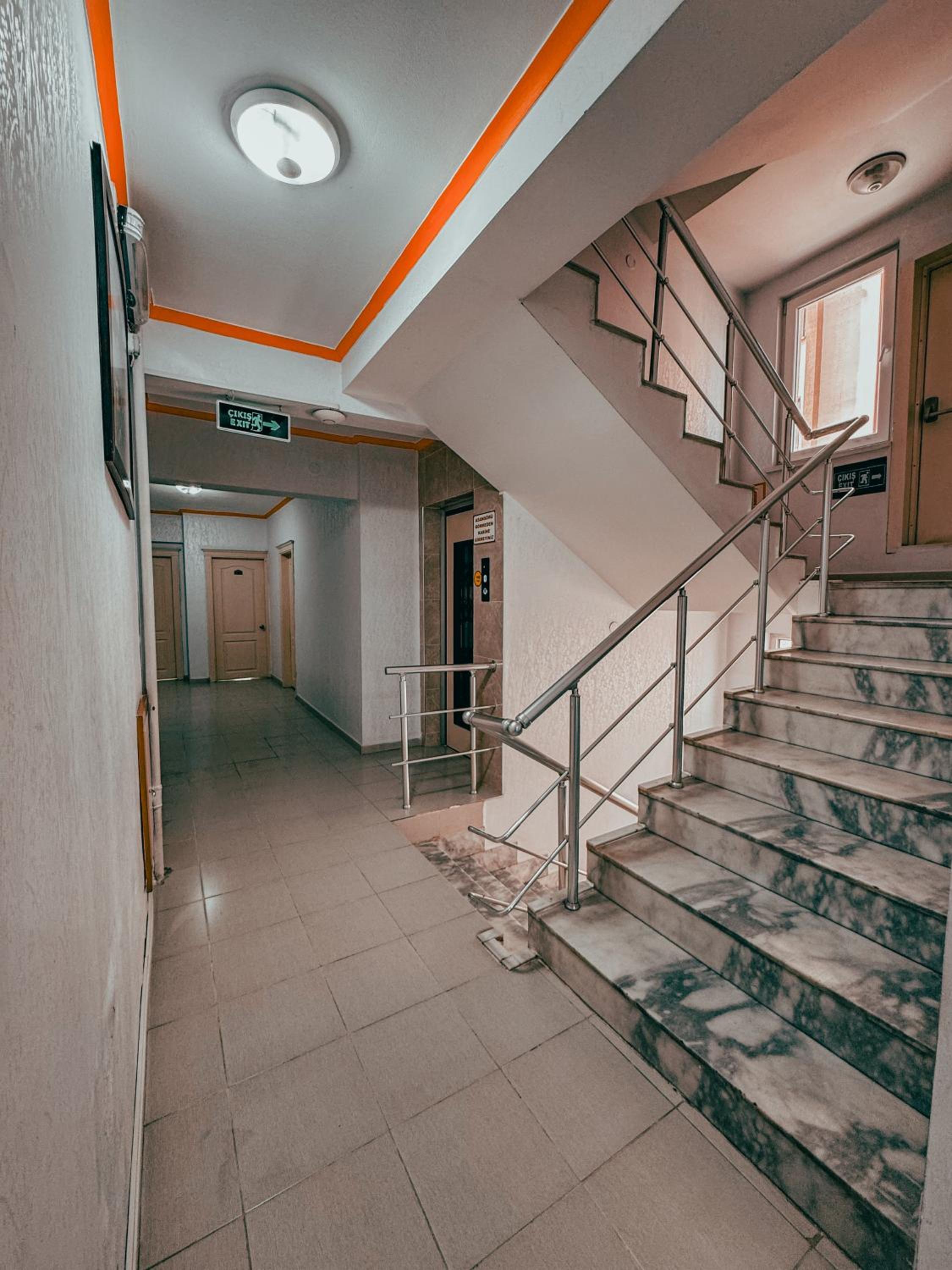Oreko Otel 25/29