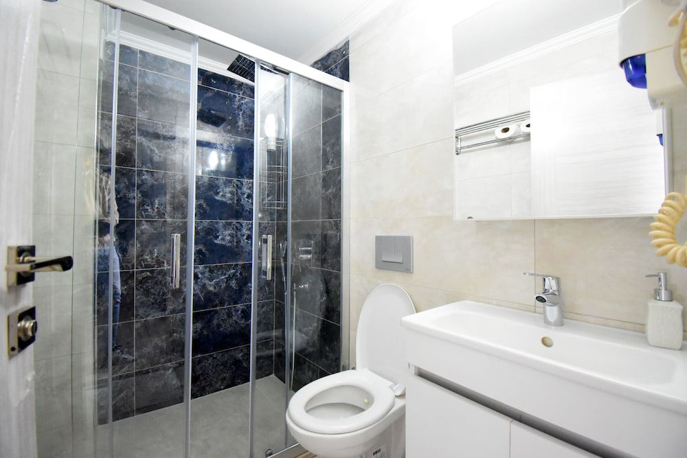 Otel Eroglu 40/44