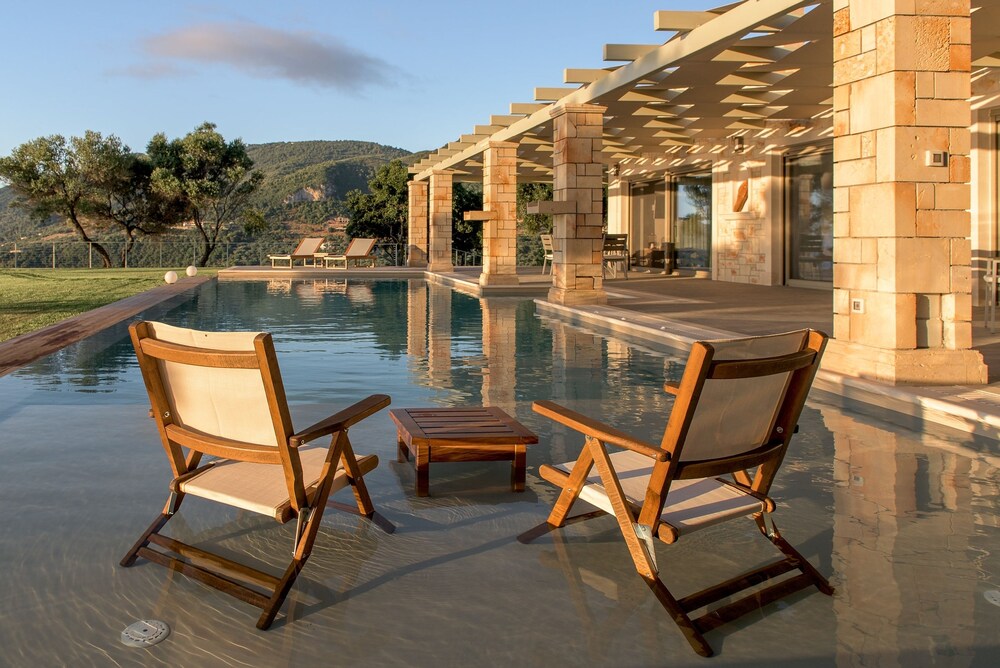 Artina Luxury Villa 47/50