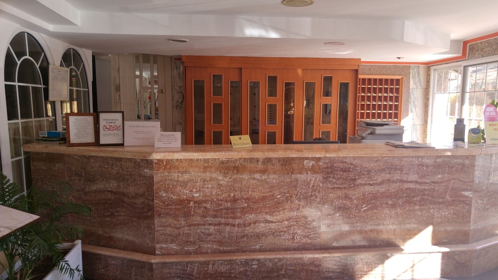 Hotel Cabanas 7/45