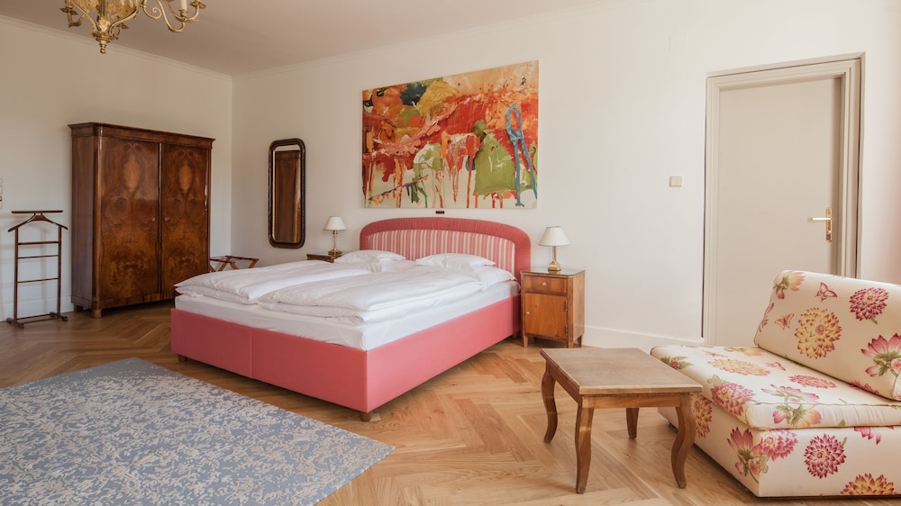 Schlossberghotel - Das Kunsthotel 29/64